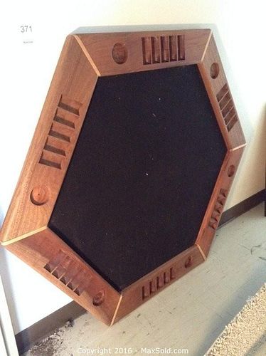 Lot #0371 (1 of 7)