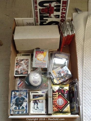 Lot #0385 (1 of 12)