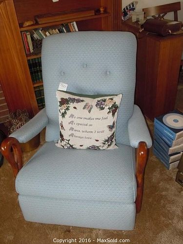 Lot #0760 (1 of 8)