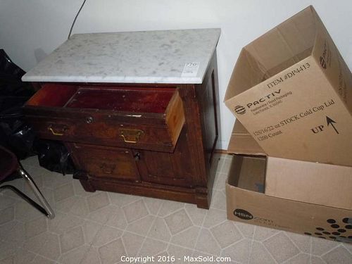 Lot #0776 (1 of 8)