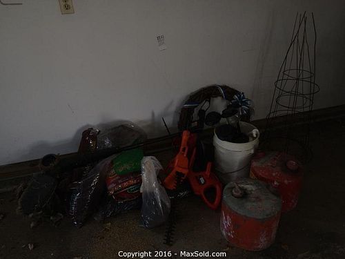 Lot #0851 (1 of 15)