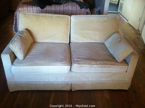 Lot #0131 (1 of 6)