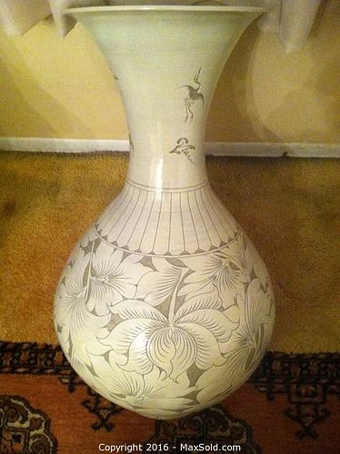 Lot #0165 (1 of 7)