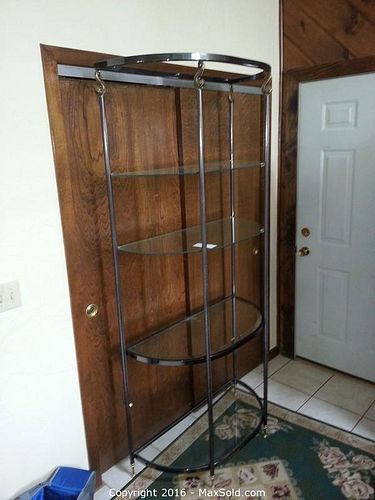 Lot #0009 (1 of 7)