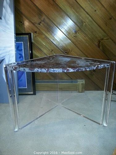 Lot #0011 (1 of 6)