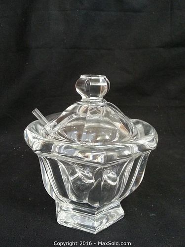 Lot #0049 (1 of 7)