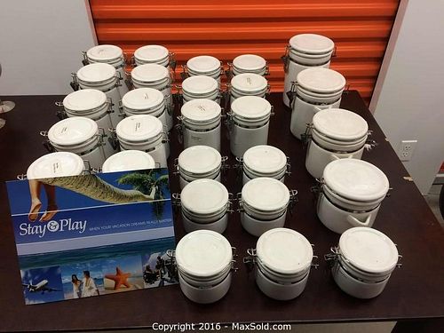 Lot #0665 (1 of 3)