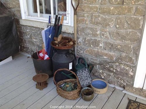 Lot #0324 (1 of 6)