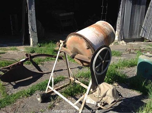 Lot #0410 (1 of 4)