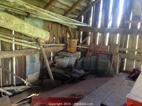 Lot #0698 (1 of 13)
