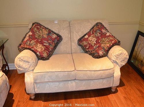 Lot #0069 (1 of 13)