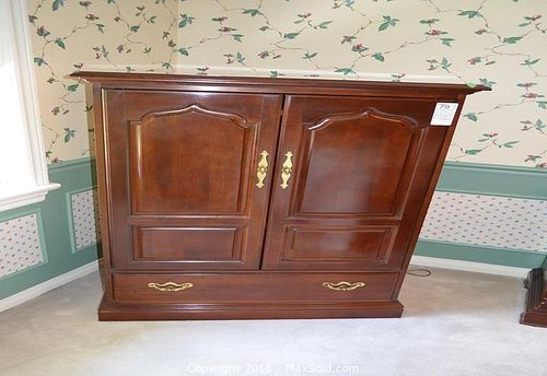 Lot #0079 (1 of 10)