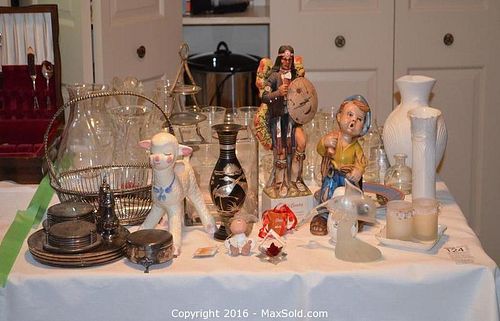 Lot #0124 (1 of 12)