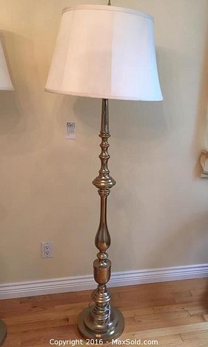 Lot #0590 (1 of 5)