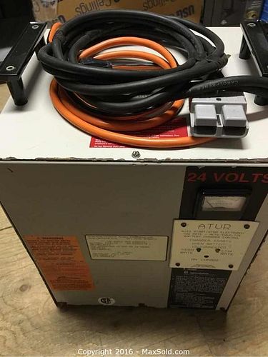 Lot #0004 (1 of 5)