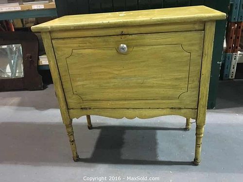 Lot #0028 (1 of 4)