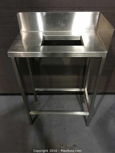 Lot #0061 (1 of 3)