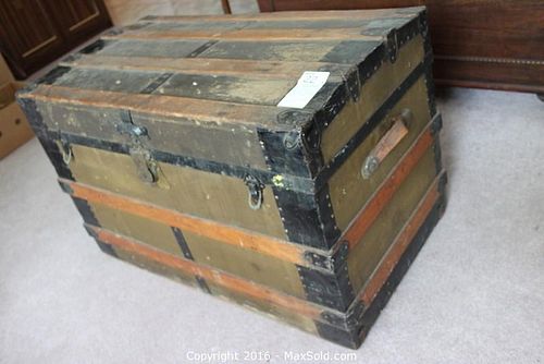 Lot #0022 (1 of 13)