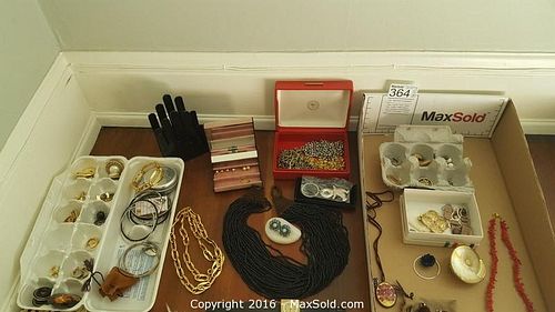 Lot #0364 (1 of 37)