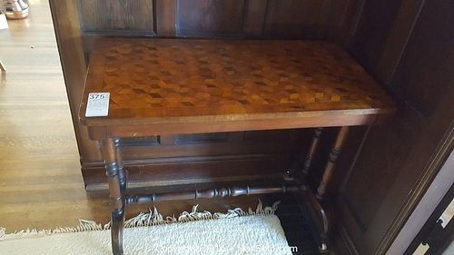 Lot #0375 (1 of 10)