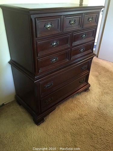 Lot #0527 (1 of 7)
