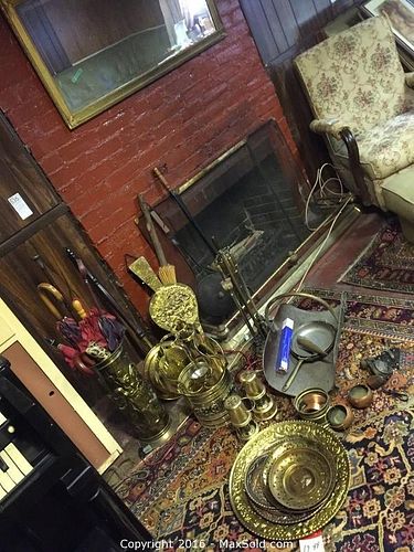 Lot #0535 (1 of 12)