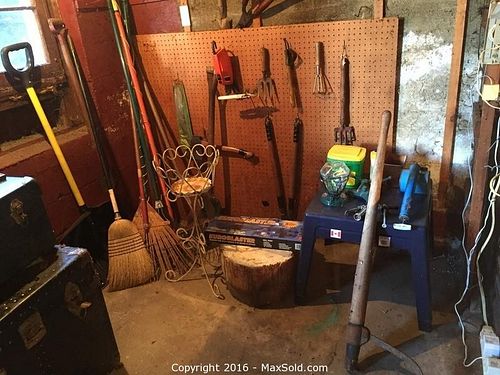 Lot #0559 (1 of 15)