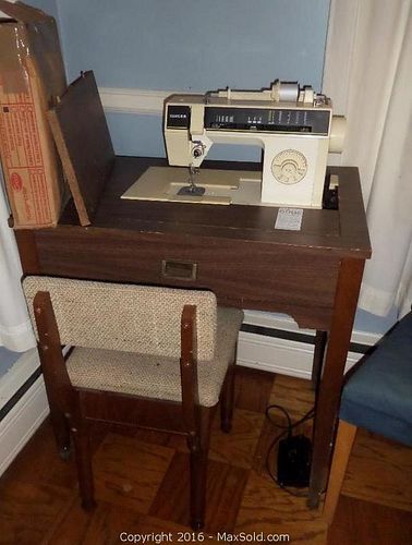 Lot #0696 (1 of 14)