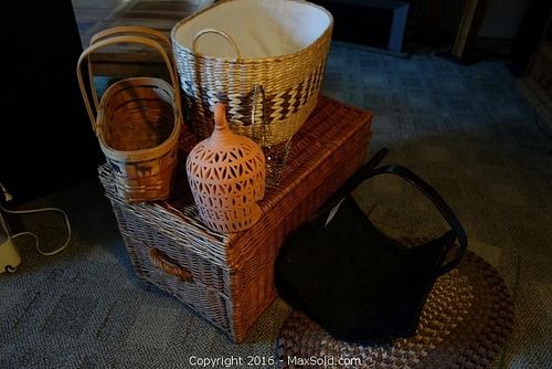 Lot #0058 (1 of 11)