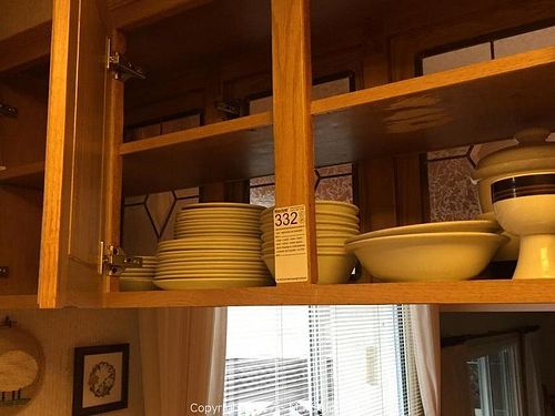 Lot #0332 (1 of 12)