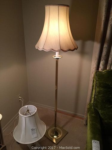 Lot #0389 (1 of 8)
