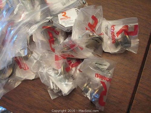 Lot #0116 (1 of 6)