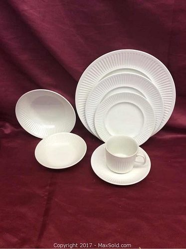 Lot #0015 (1 of 4)