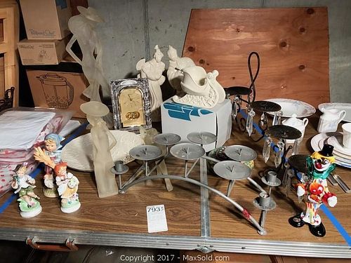 Lot #0793 (1 of 12)