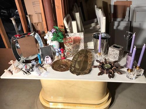 Lot #0832 (1 of 10)