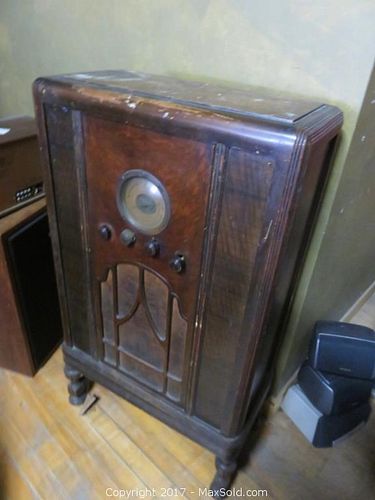 Lot #0648 (1 of 11)