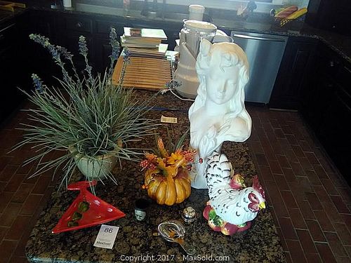 Lot #0086 (1 of 33)