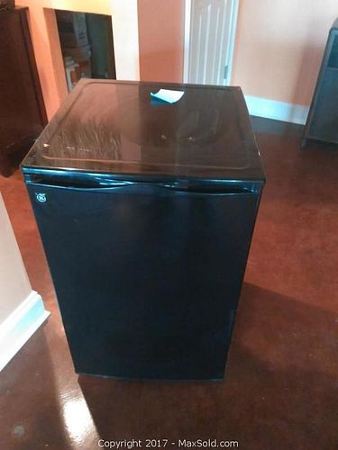 Lot #0127 (1 of 11)