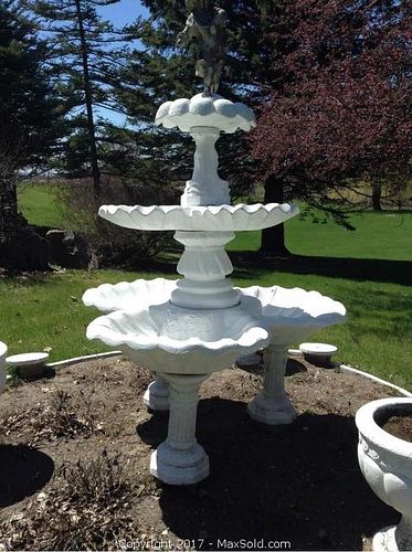 Lot #0213 (1 of 8)