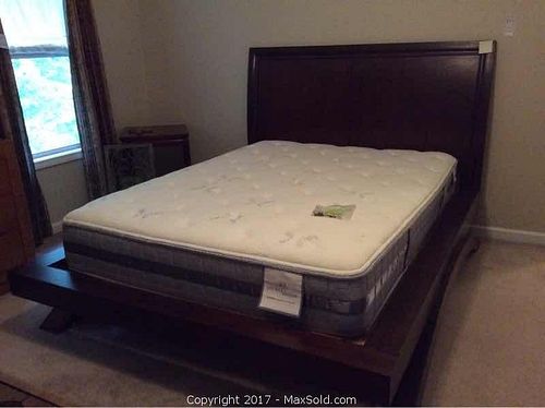 Lot #0617 (1 of 8)
