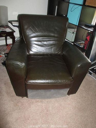 Lot #0380 (1 of 9)