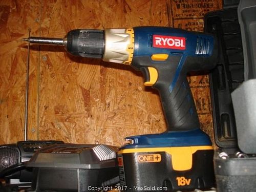 Lot #0131 (1 of 7)