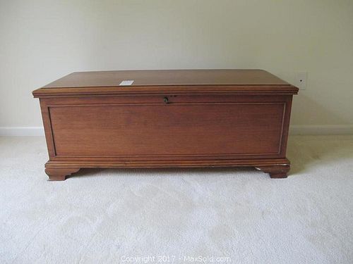 Lot #0552 (1 of 7)