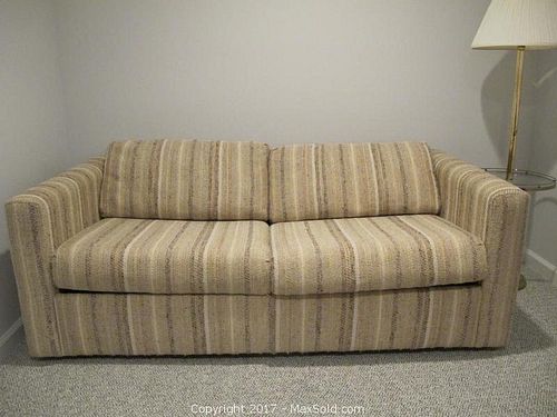 Lot #0571 (1 of 5)