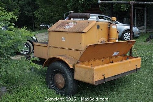 Lot #0053 (1 of 13)