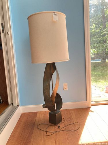 Lot #584 (1 of 8)