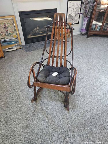 Lot #570 (1 of 8)