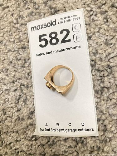 Lot #582 (1 of 9)