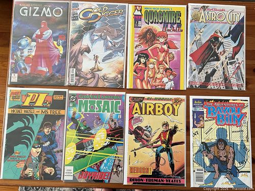 Bundle of 8 Comic Books: Gizmo, Gold Digger, Quagmire, Astro City (1 of 9)