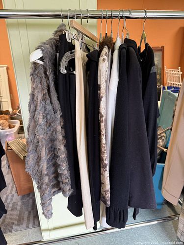 Designer & Vintage Women’s Clothing Lot Caractère New With Tags Estate Collection (1 of 13)